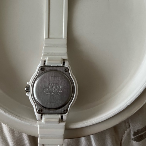 Casio 🤍 - Picture 2 of 2